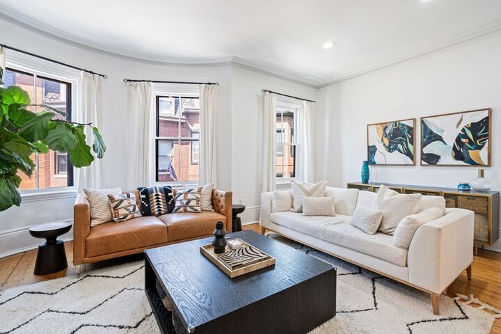 Property Photo:  2 Lawnwood Place 2  MA 02129 
