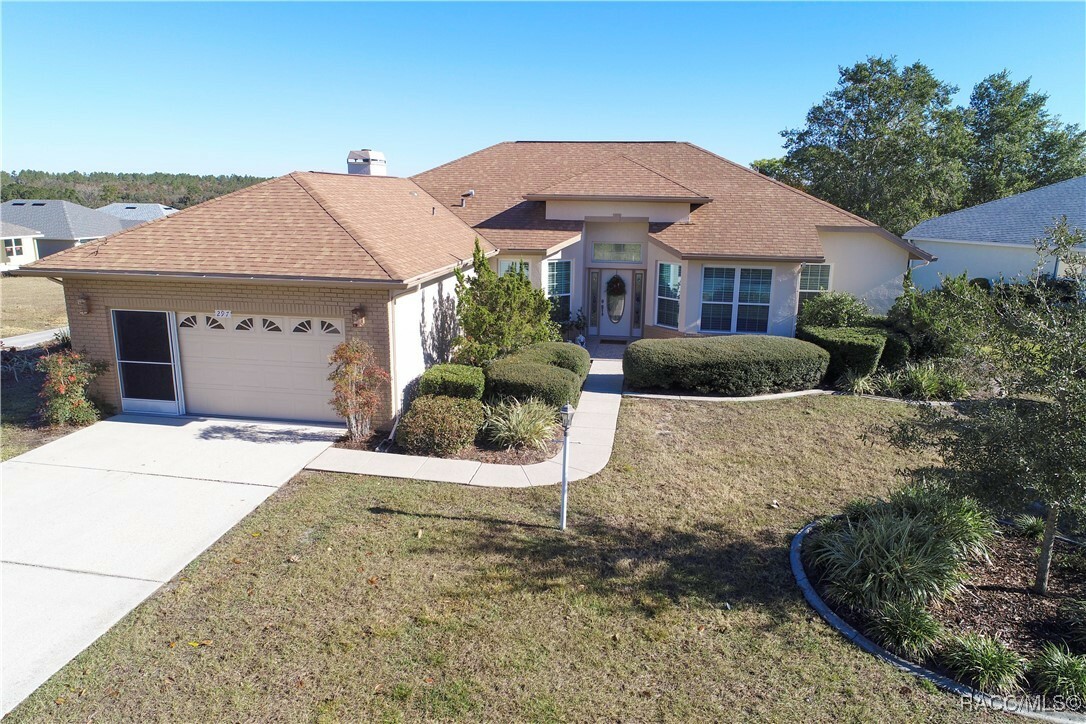 Property Photo: 297 W Rexford Drive FL 34465