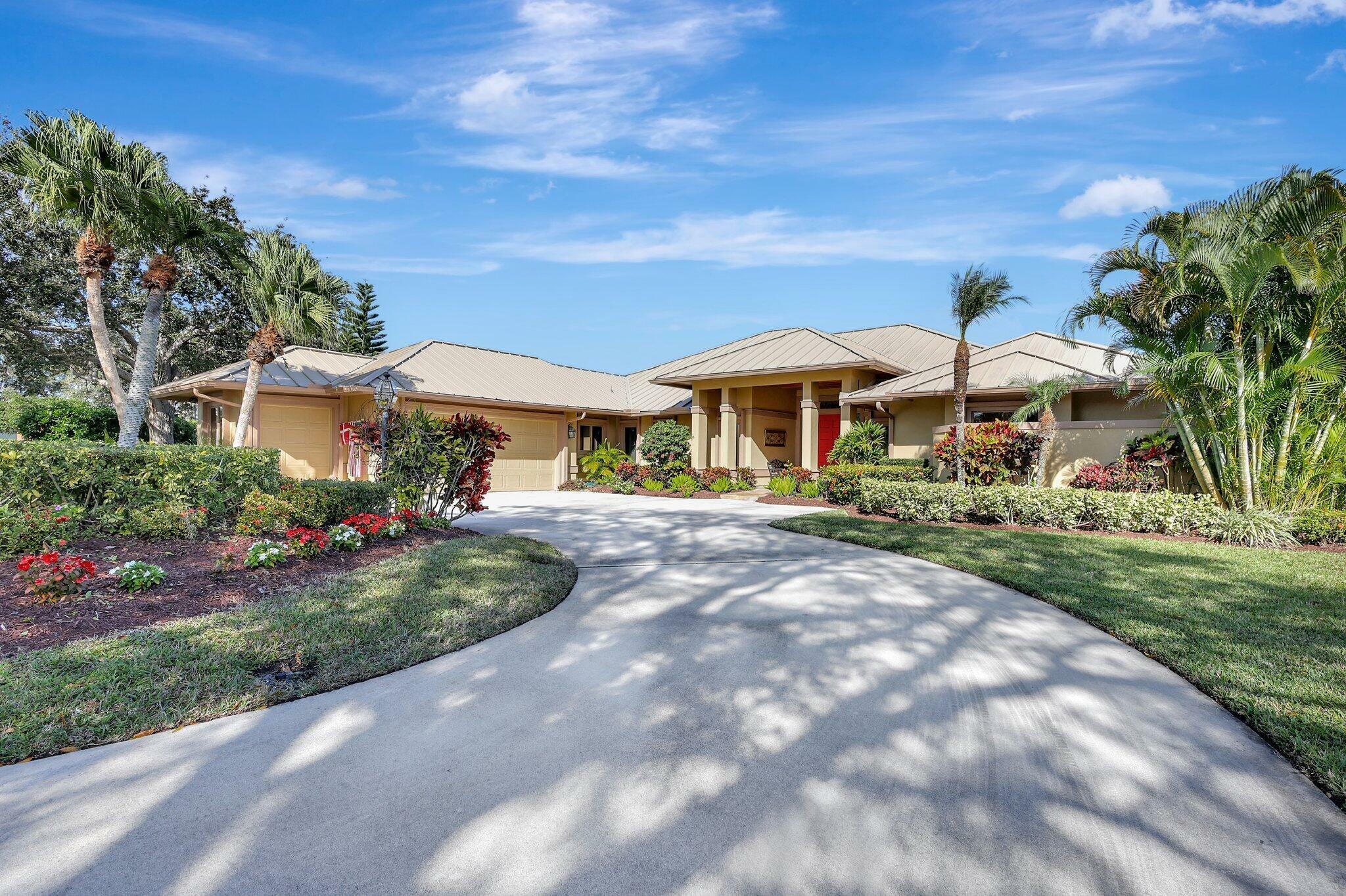 Property Photo:  6446 SE Oakmont Place  FL 34997 