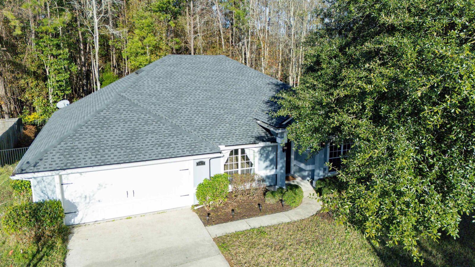 Property Photo:  11417 Courtney Waters Ln  FL 32258 