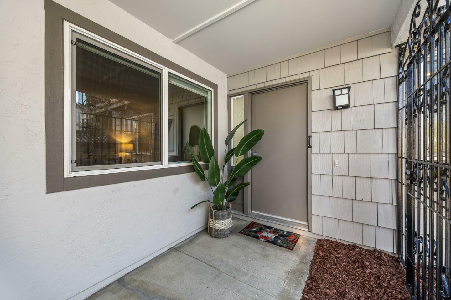 Property Photo:  978 Marquette Lane  CA 94404 