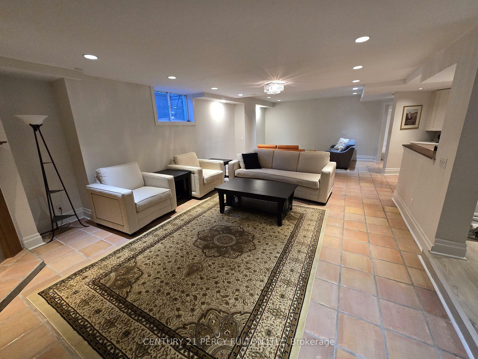 Photo de la propriété: 126 Old Surrey Lane Bsmnt ON L4C 8S6