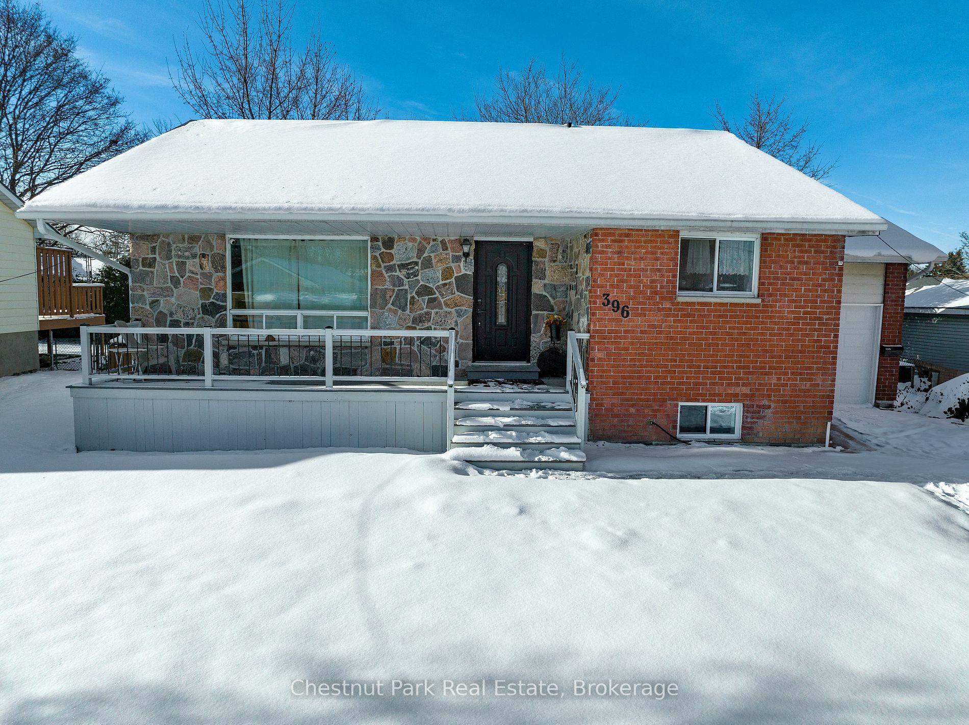 Property Photo:  396 Walnut St  ON L9Y 4C7 