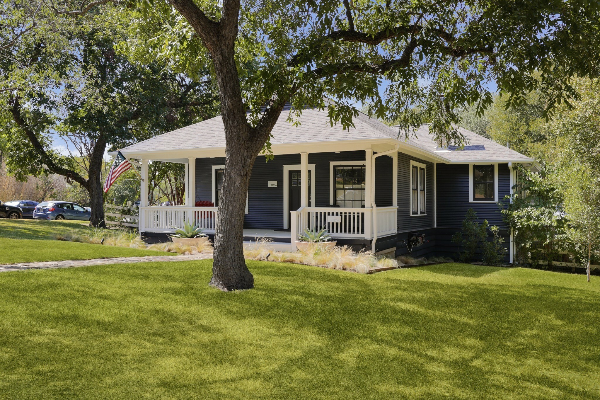 Property Photo:  1106 Newning Avenue  TX 78704 