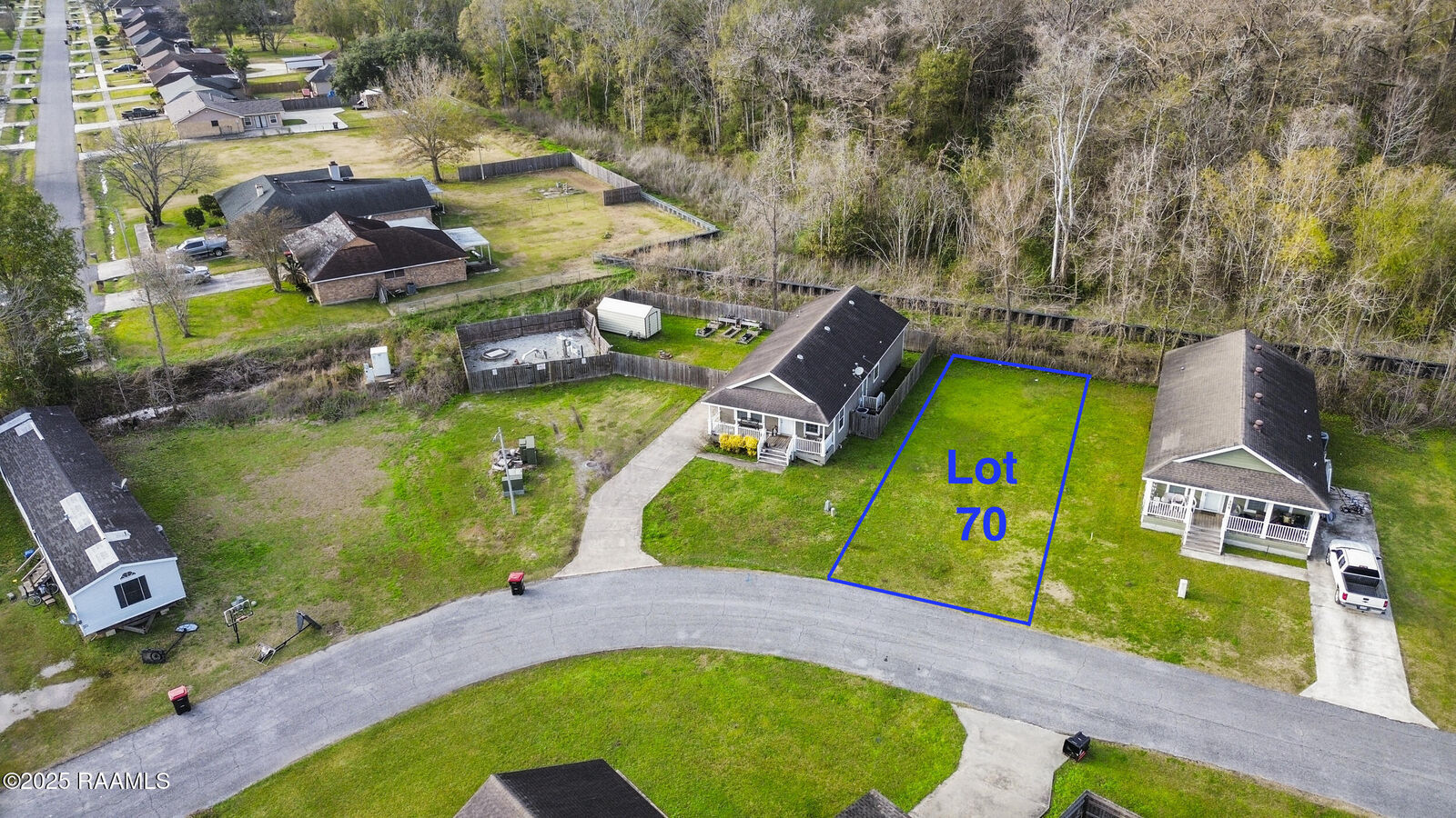 Property Photo: 103 Madeira Drive LA 70501