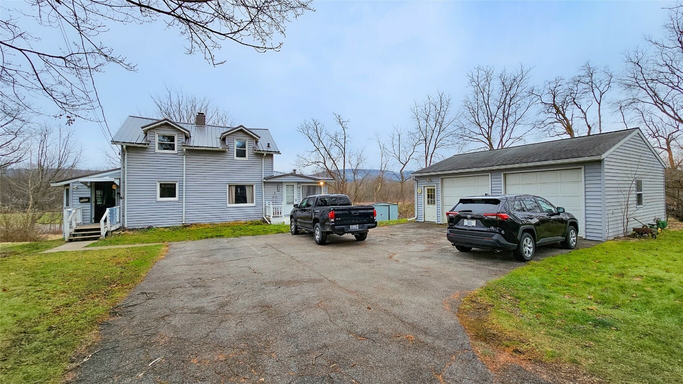 Property Photo:  1208 Upper Front Street  NY 13905 