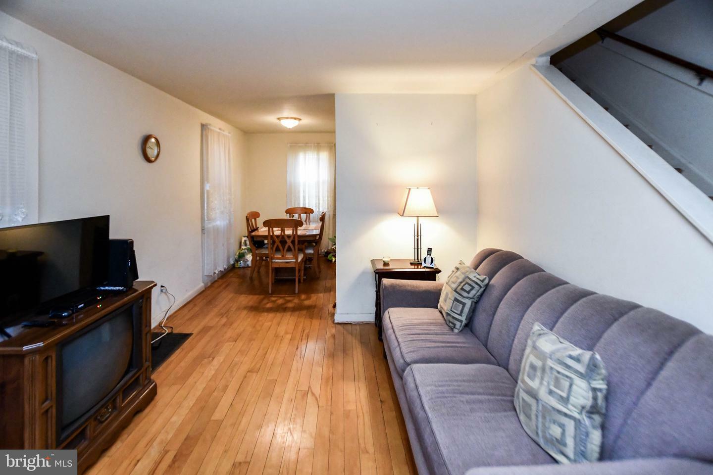 Property Photo:  210 62nd Street NE  DC 20019 