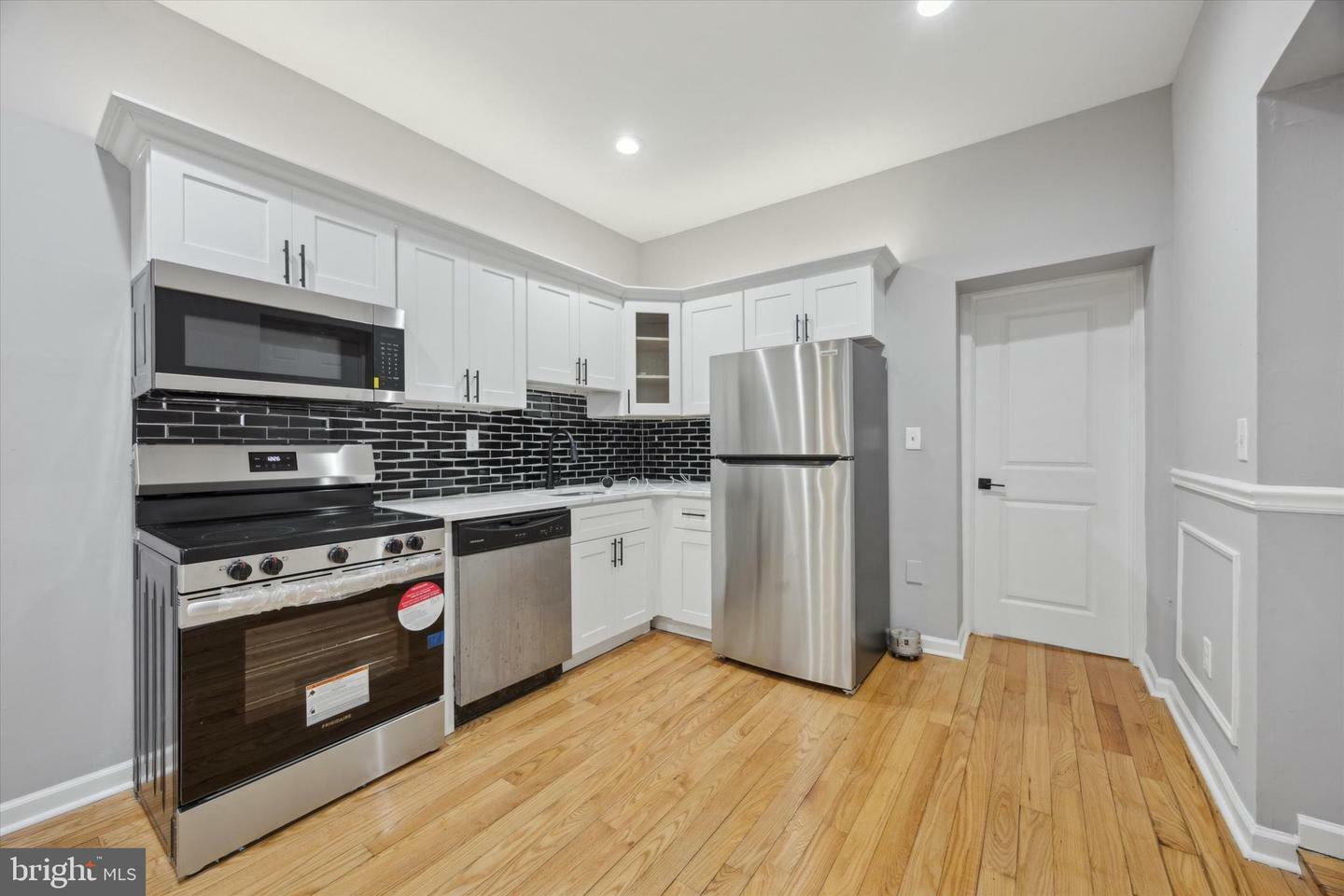 Property Photo:  2116 N 17th Street  PA 19121 