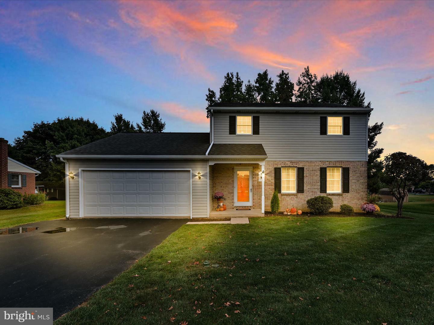 Property Photo:  275 Woodchuck Drive  PA 17522 