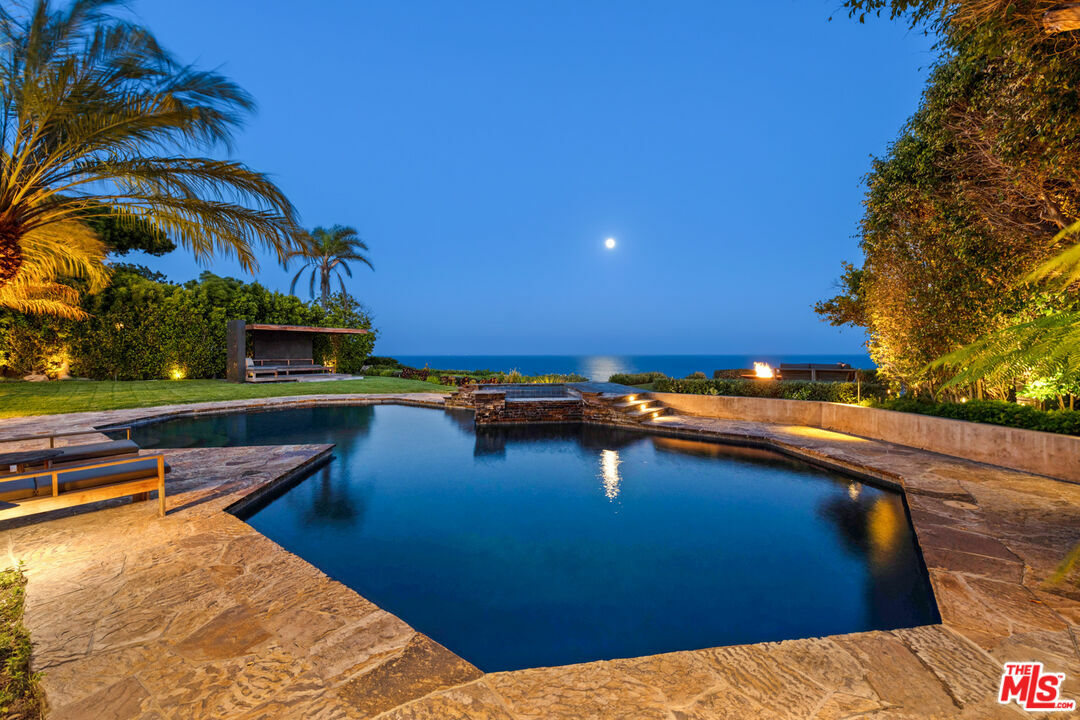 Property Photo: 29020 Cliffside Dr CA 90265