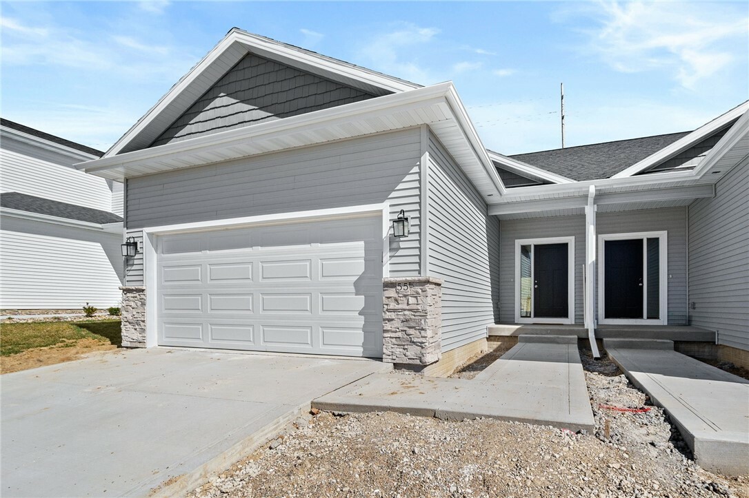 Property Photo:  55 Keeneland Court  IA 50327 