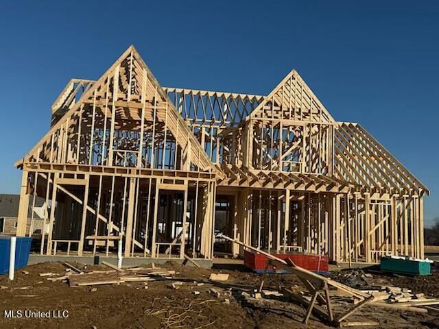 Property Photo:  5330 Aylesbury Lane  MS 38654 