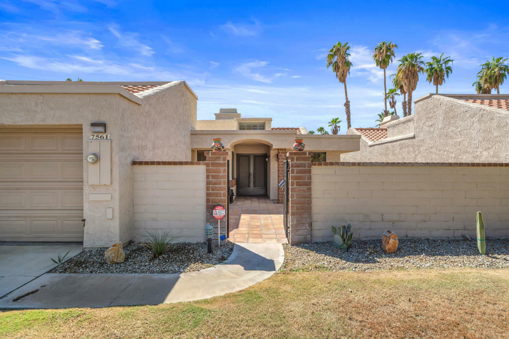 Property Photo:  7561 Pso Azulejo  CA 92264 