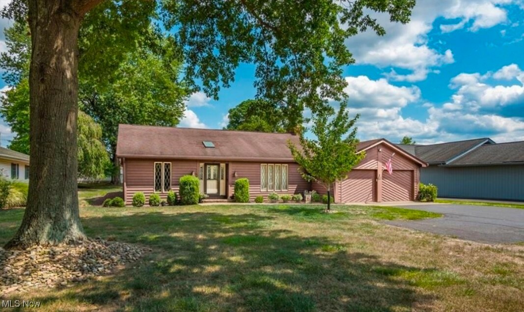 Property Photo:  1180 Country Club Drive  OH 43701 