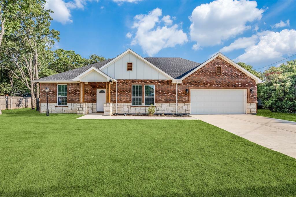 Property Photo:  215 Addison Street  TX 75065 