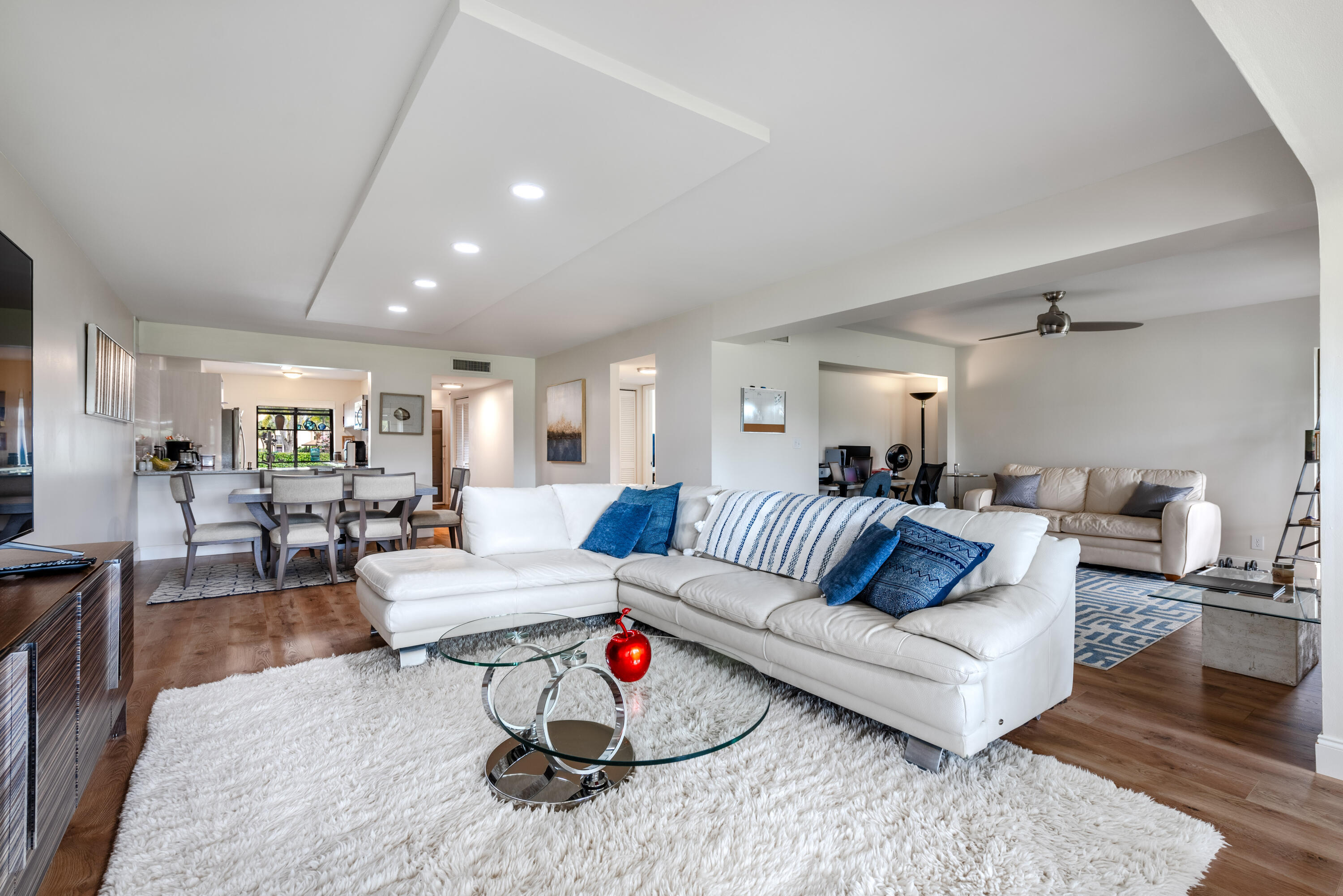 Property Photo: 5086 Golfview 1611 Court 1611 FL 33484