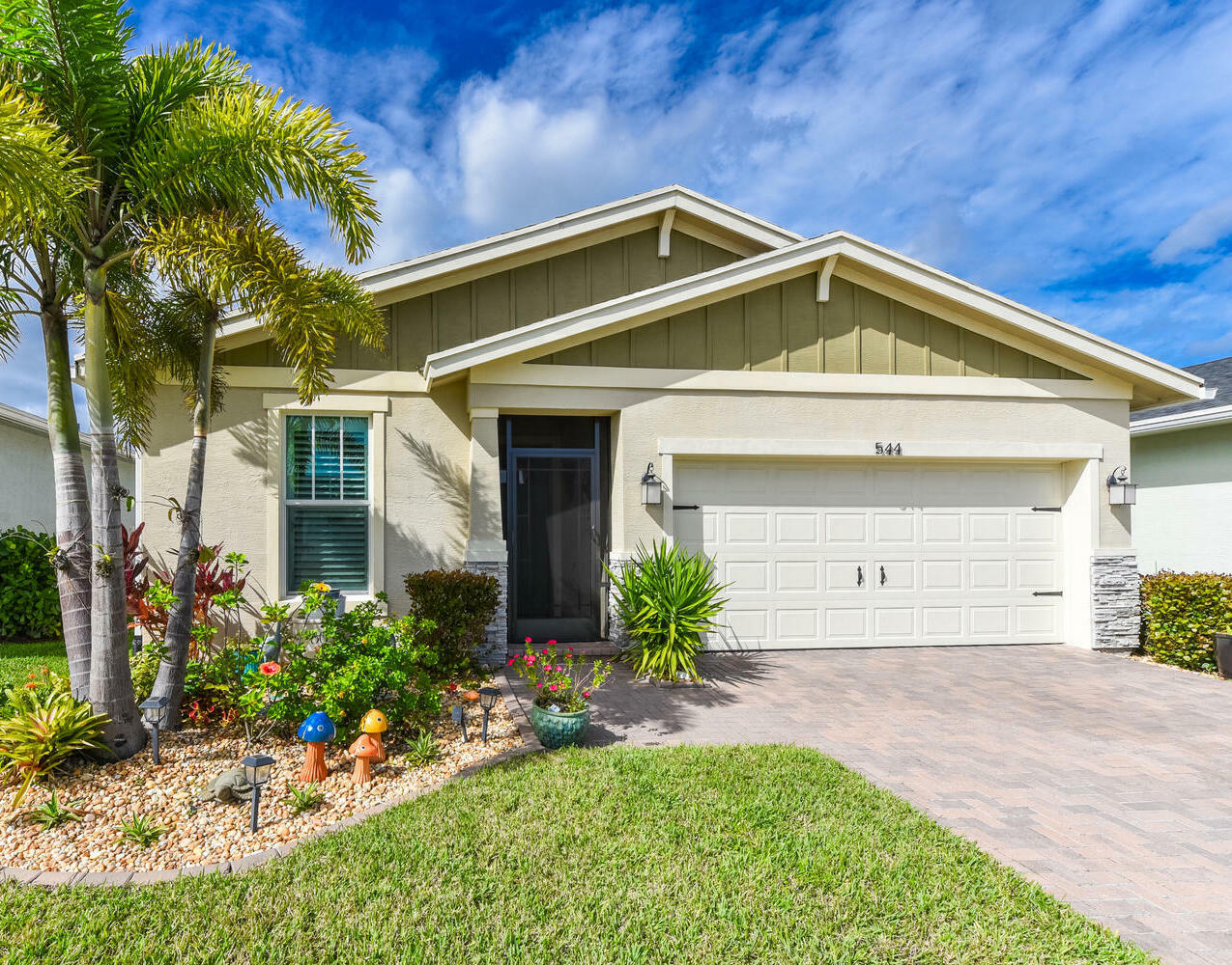 544 SE Mulberry Way  Port Saint Lucie FL 34984 photo