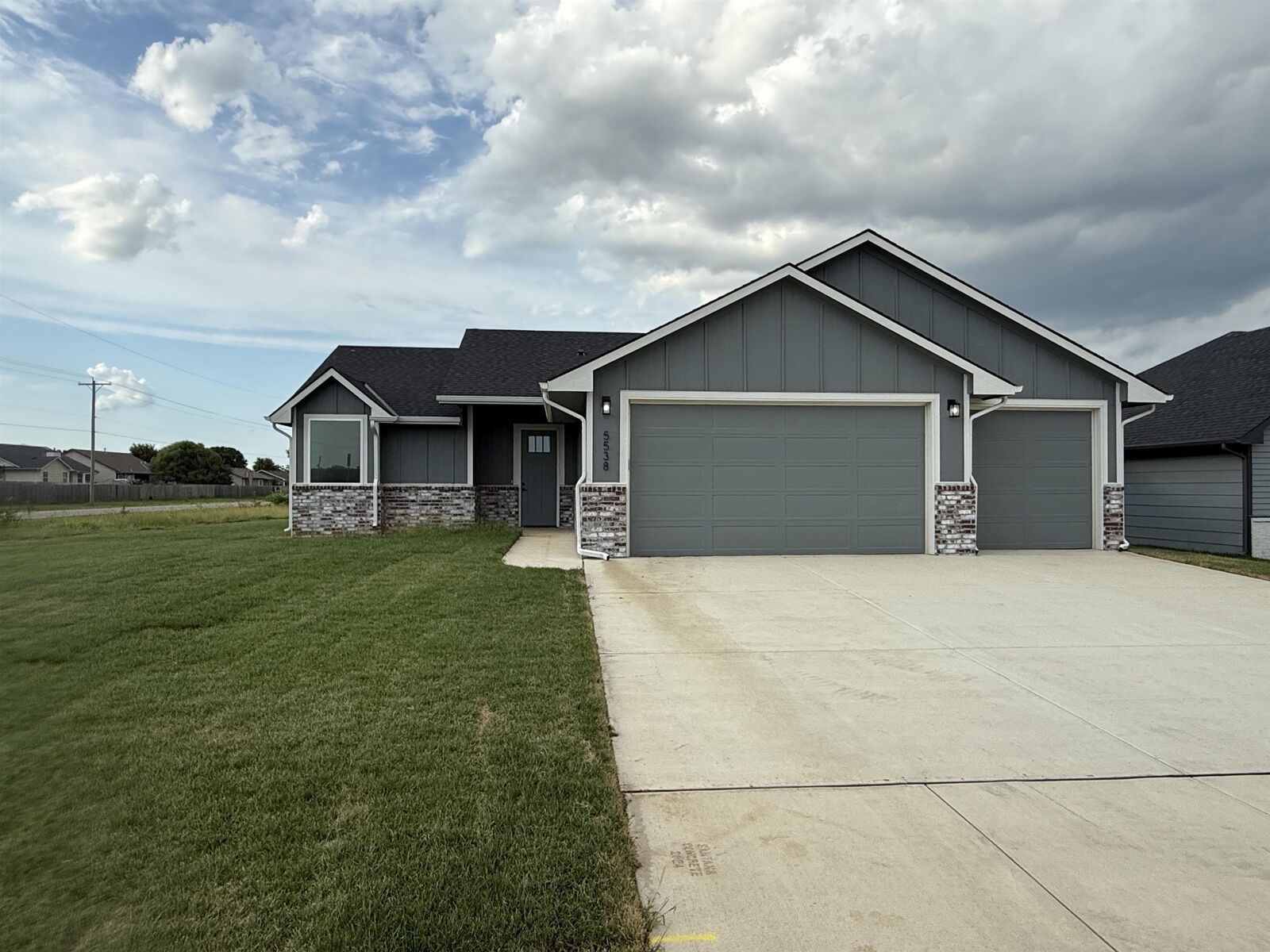 Property Photo: 5538 W 42nd Street South KS 67215
