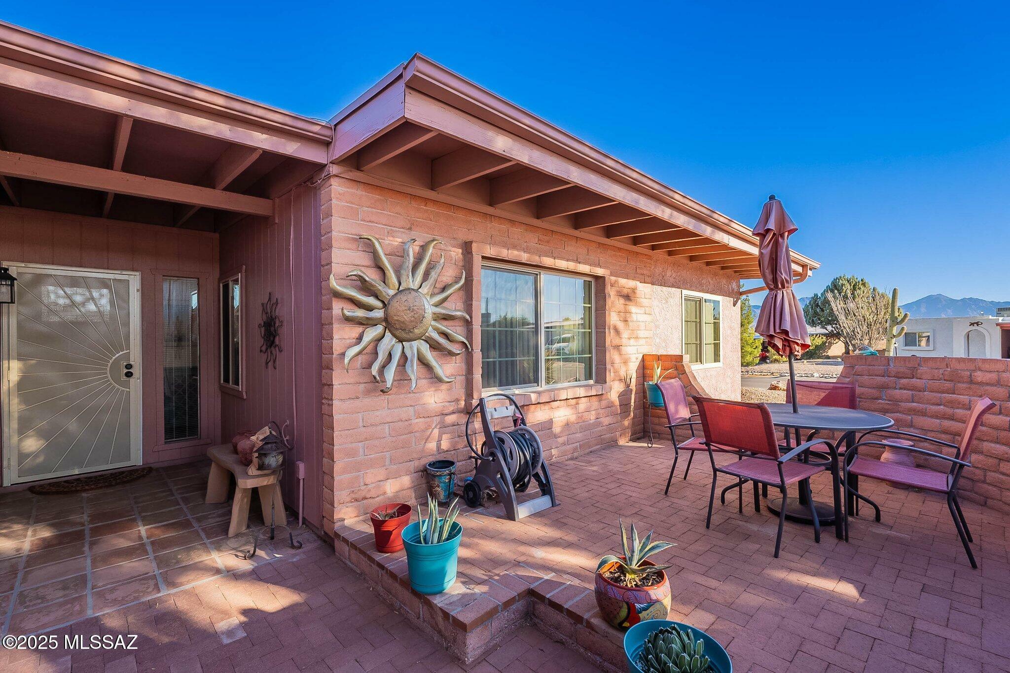 Property Photo:  380 W Rio Santa Cruz  AZ 85614 