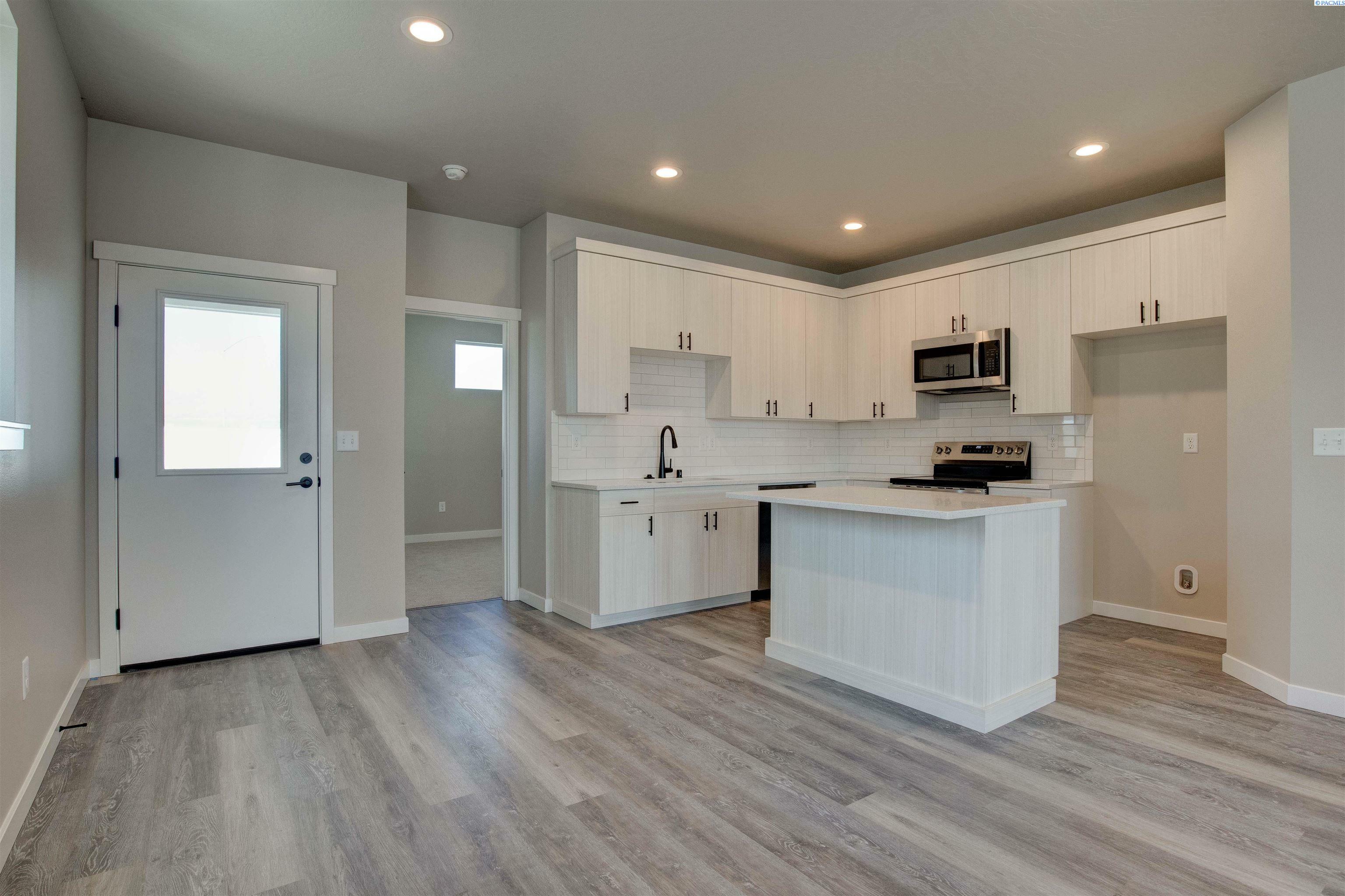 Property Photo: 3607 Stardust St. WA 99352
