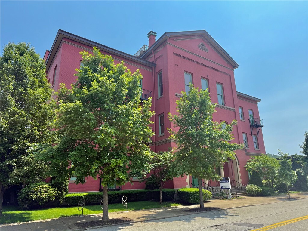 Property Photo: 3080 Smallman St Ph9 PA 15201