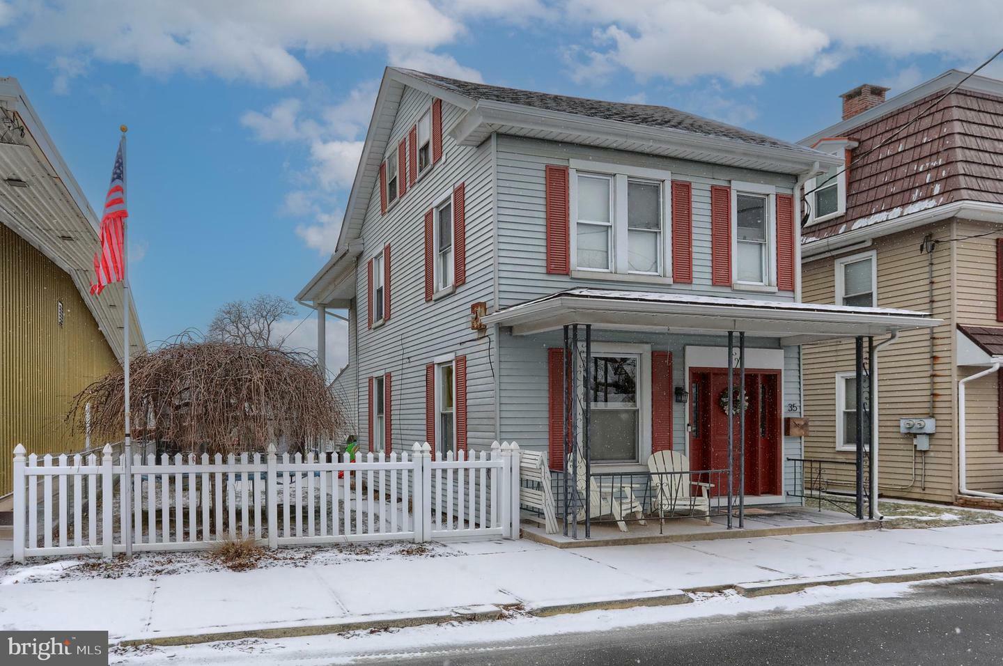 Property Photo:  35 N College Street  PA 17078 