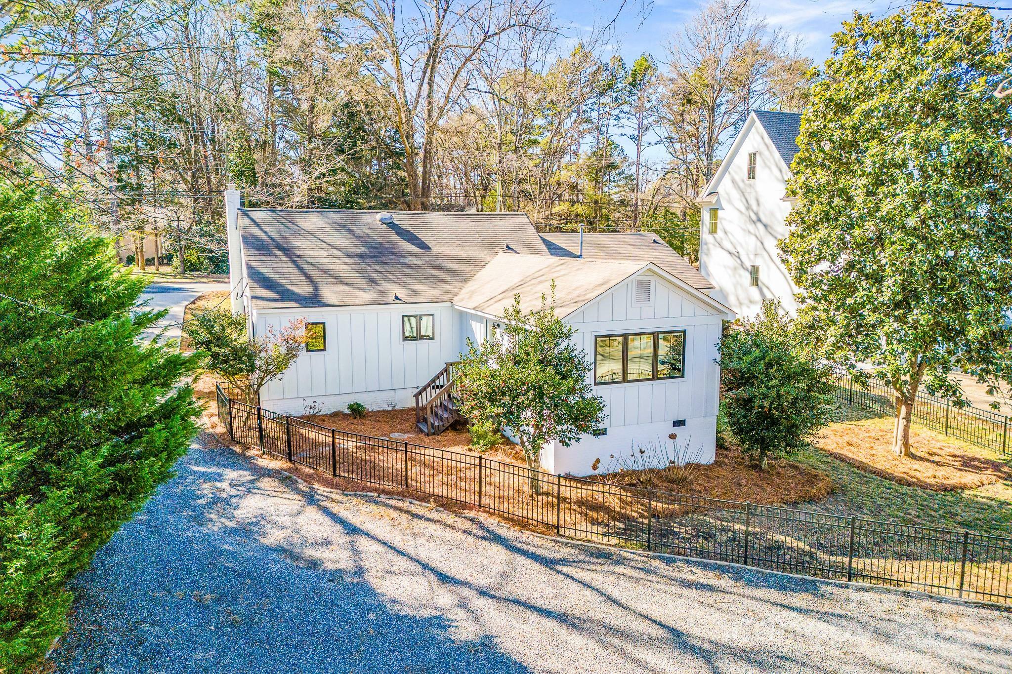 711 Concord Road  Davidson NC 28036 photo