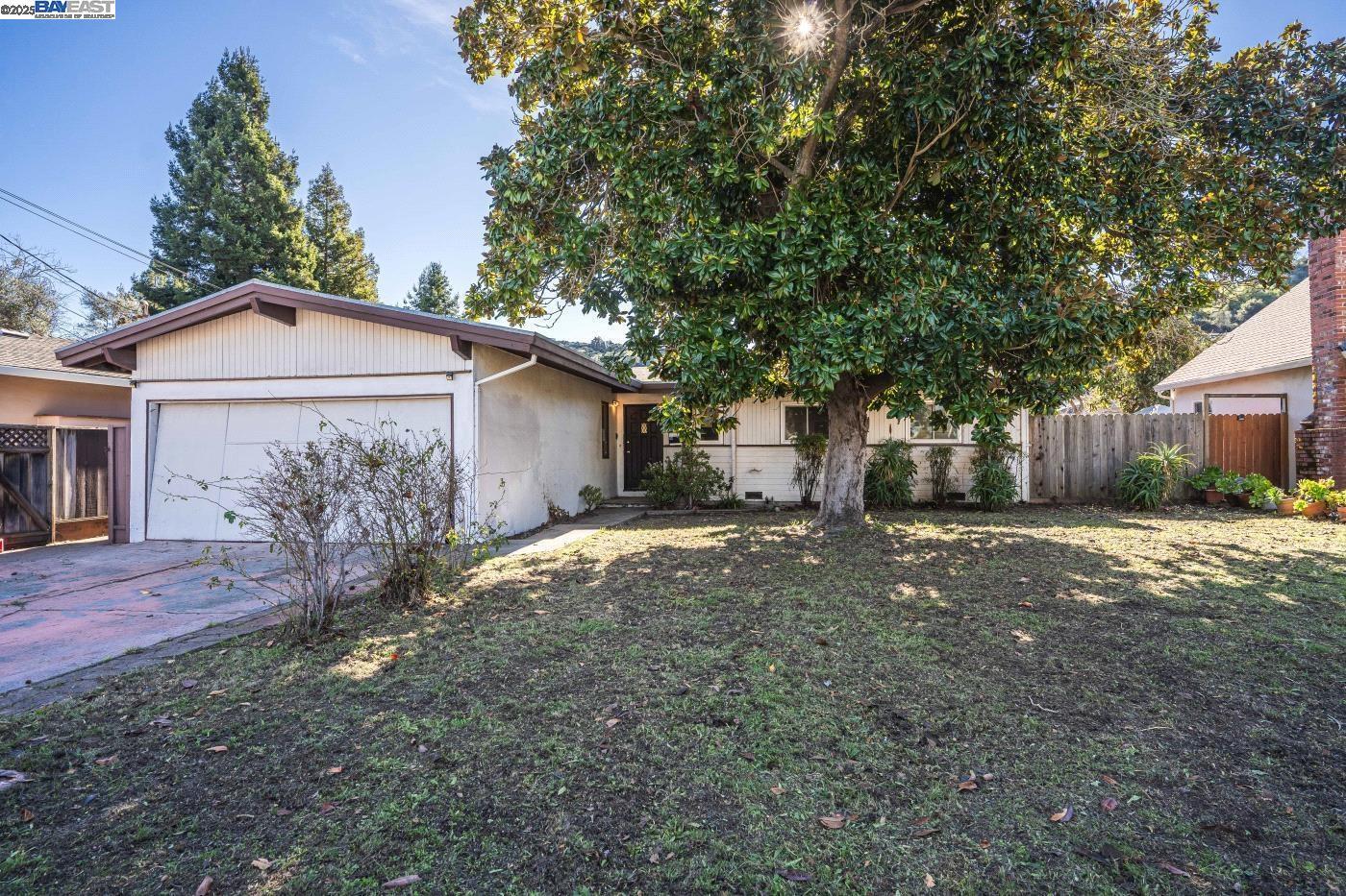Property Photo: 2316 Dolores CA 94564