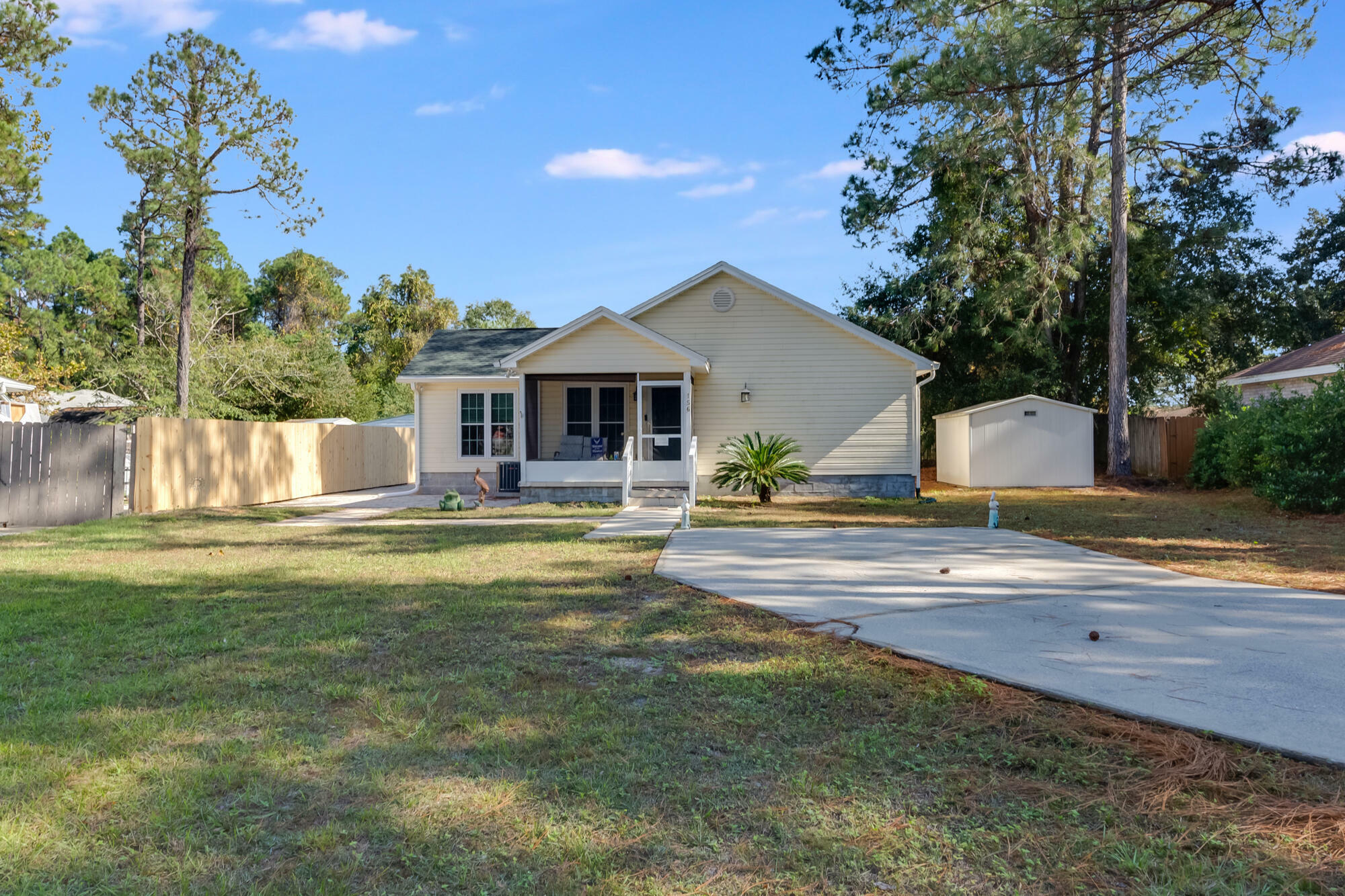 Property Photo:  156 Winston Manor Road  FL 32459 