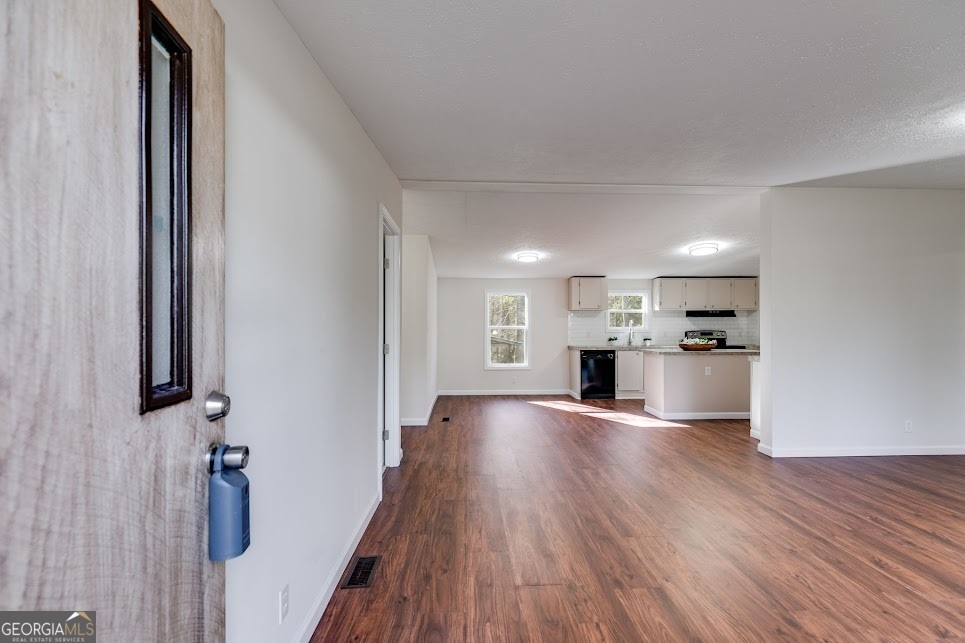 Property Photo: 394 Birch Road GA 30217