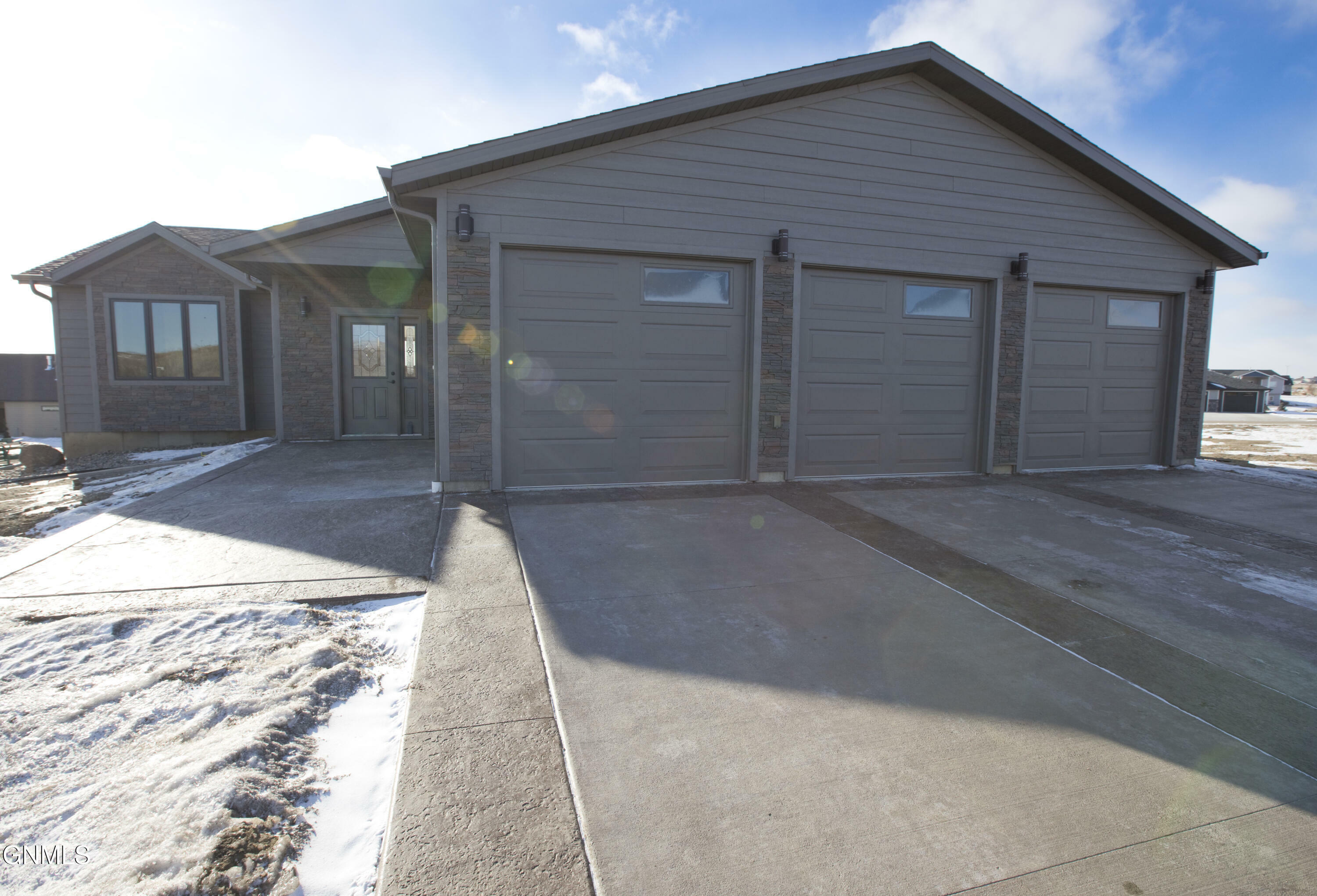 Property Photo:  403 Marble Drive  ND 58503 