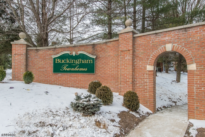 Property Photo:  25 Buckingham Ct  NJ 07869 