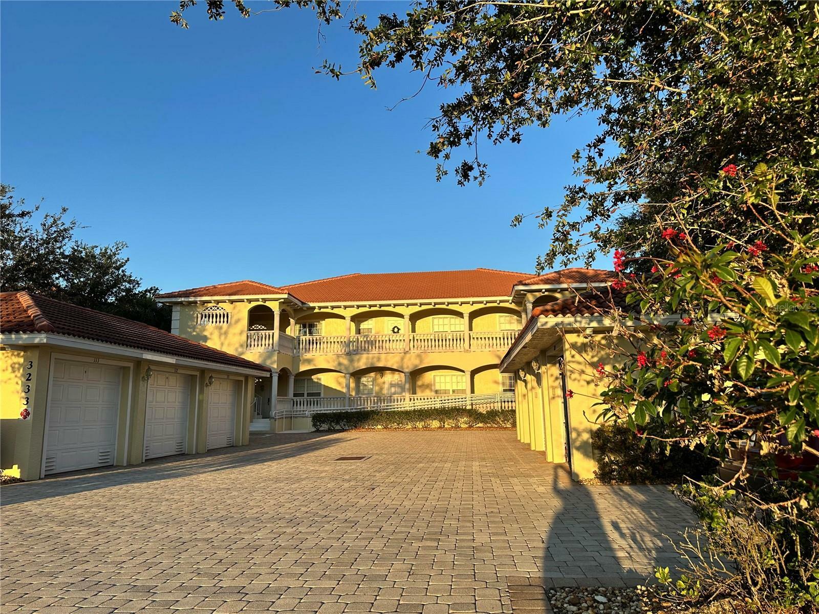 Property Photo: 3233 Purple Martin Drive 121 FL 33950