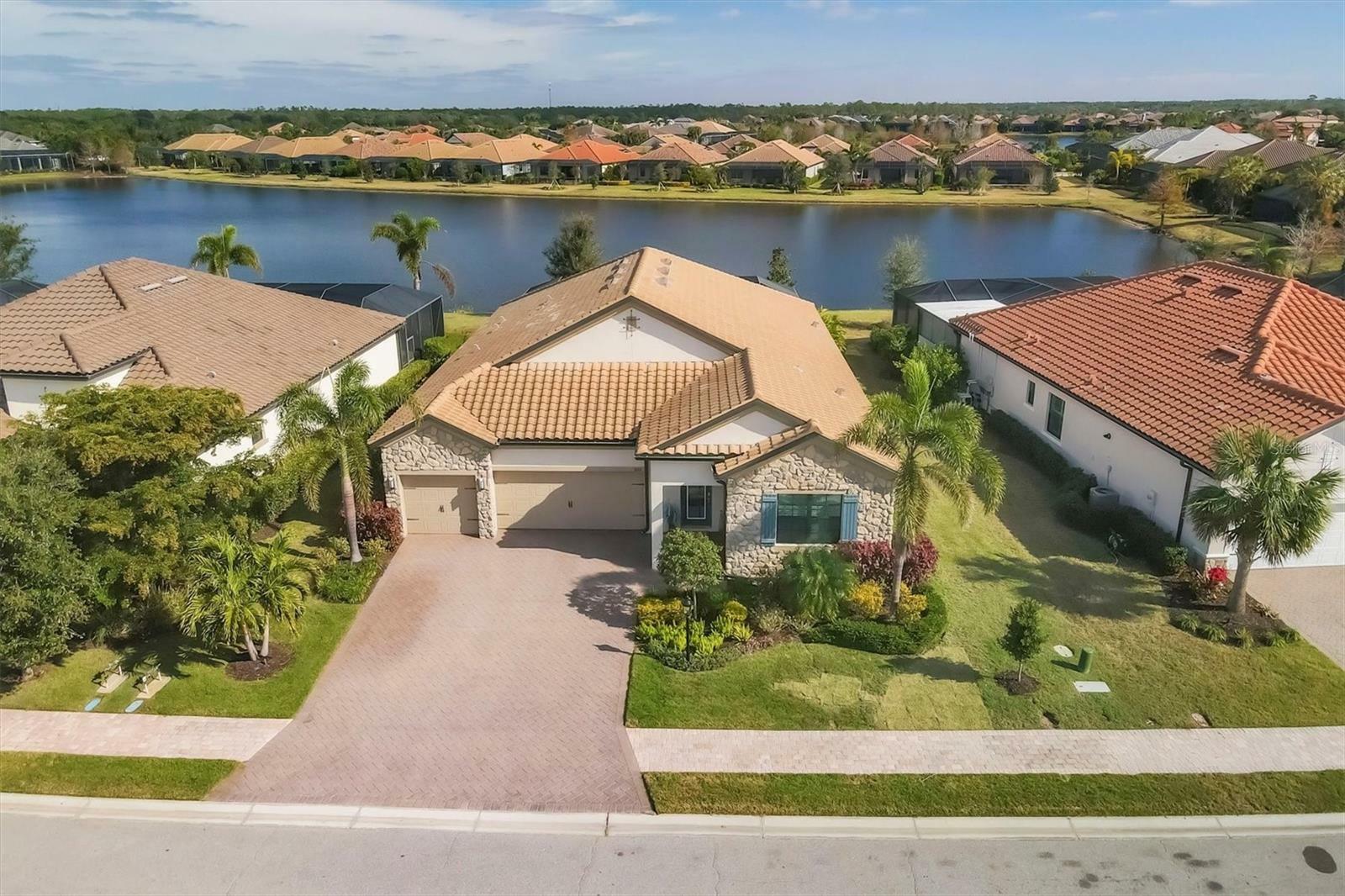 Property Photo:  7014 Whittlebury Trail  FL 34202 