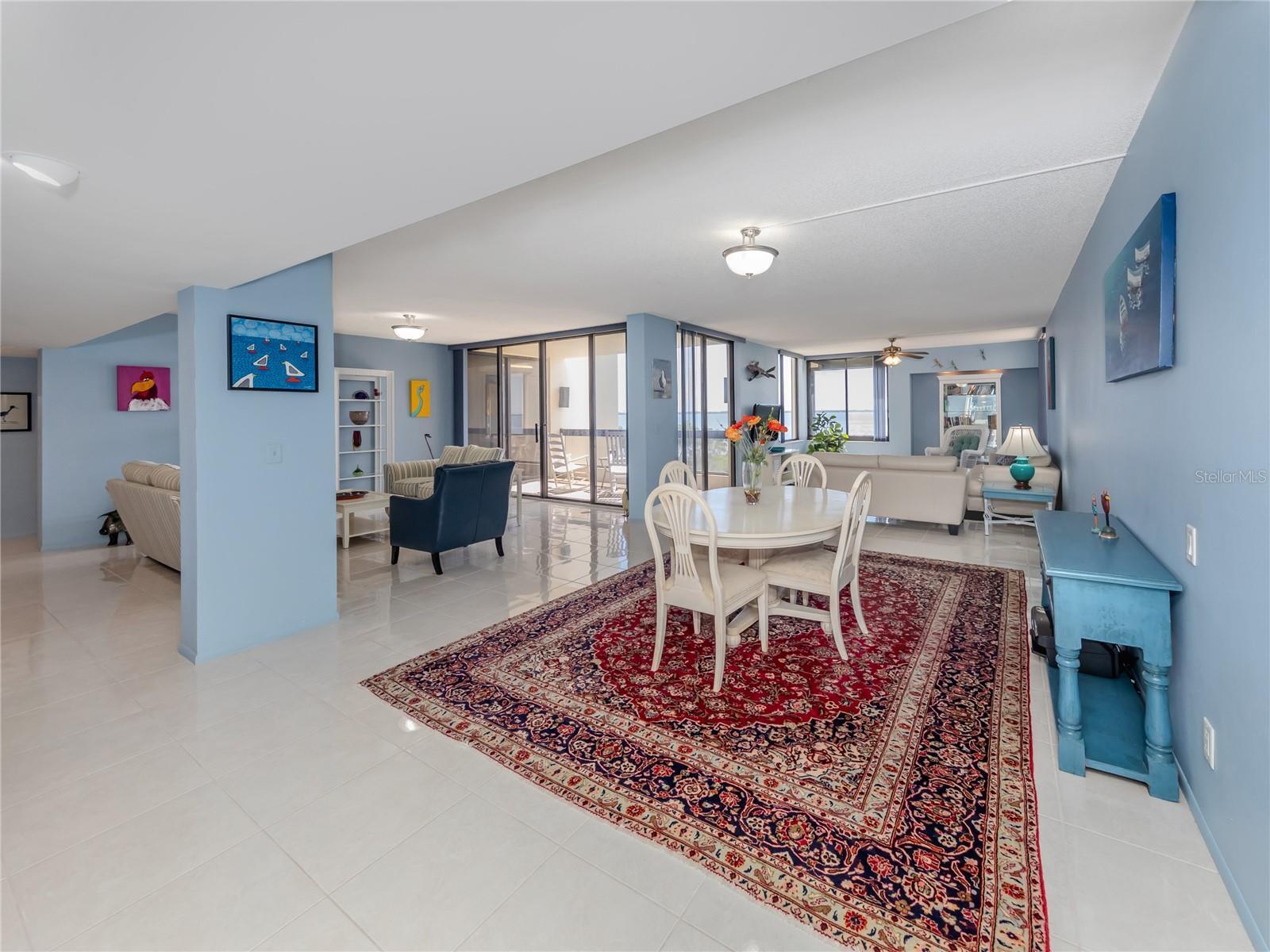 Property Photo:  2020 Harbourside Drive 424  FL 34228 