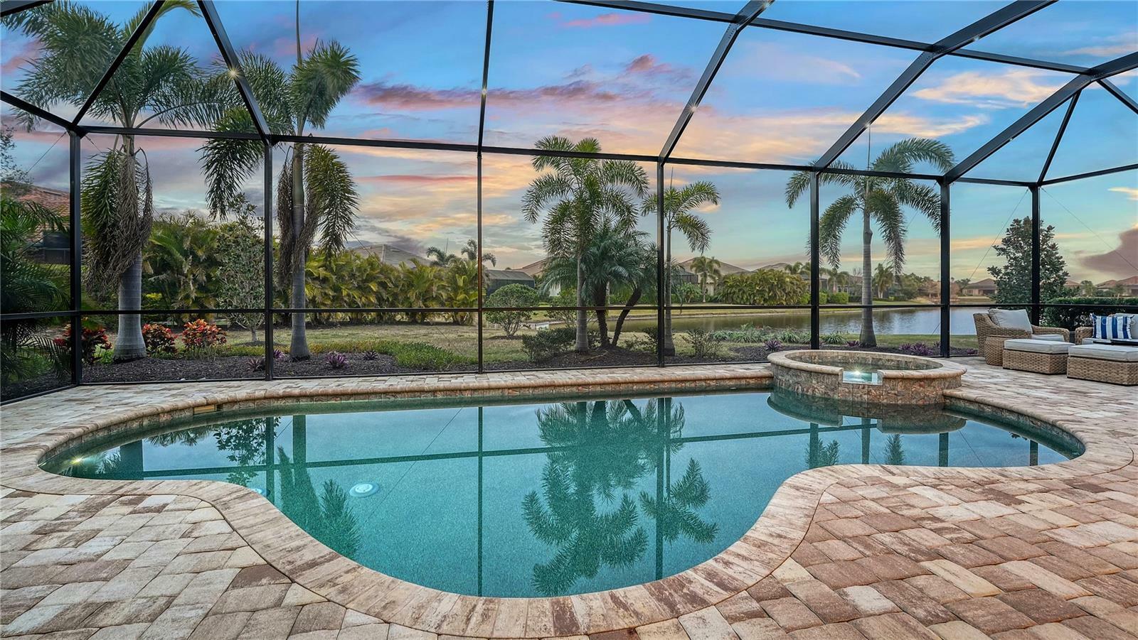 Property Photo:  7122 Whittlebury Trail  FL 34202 