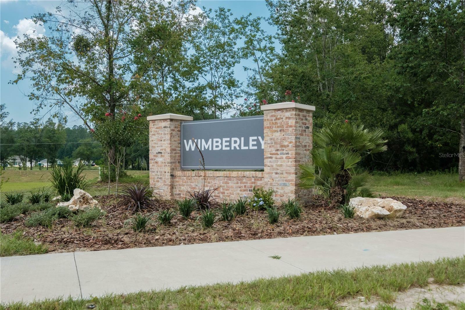 Property Photo:  608 SW 139th Court  FL 32669 
