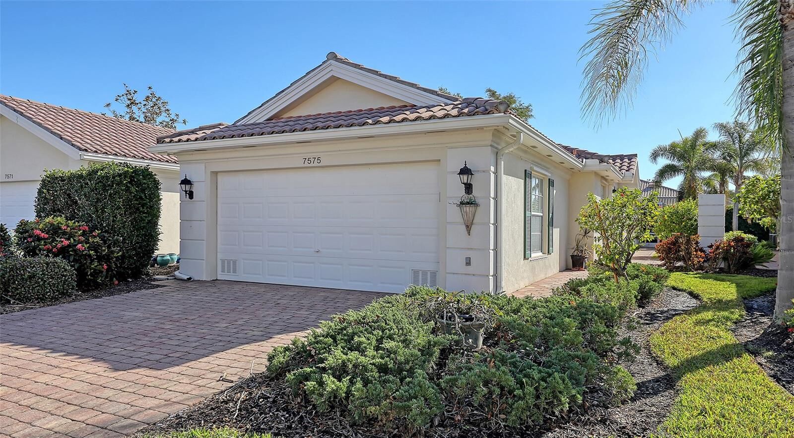 Property Photo:  7575 Quinto Drive  FL 34238 