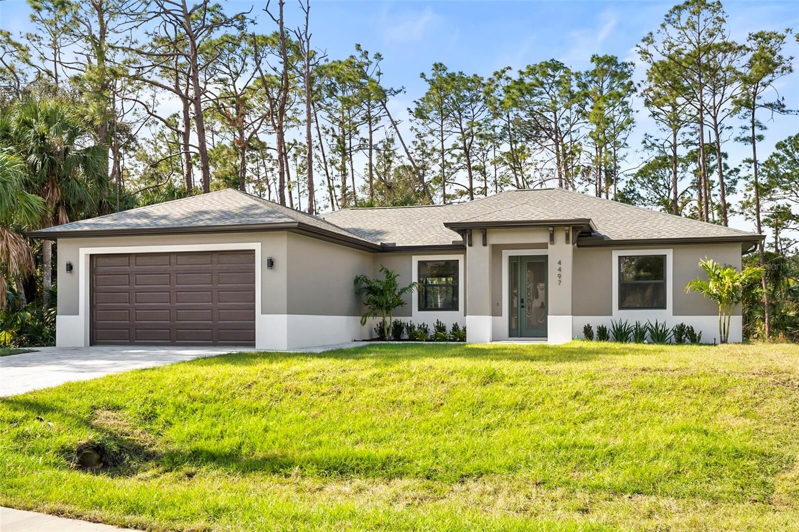 Property Photo: 4497 N Salford Boulevard FL 34286