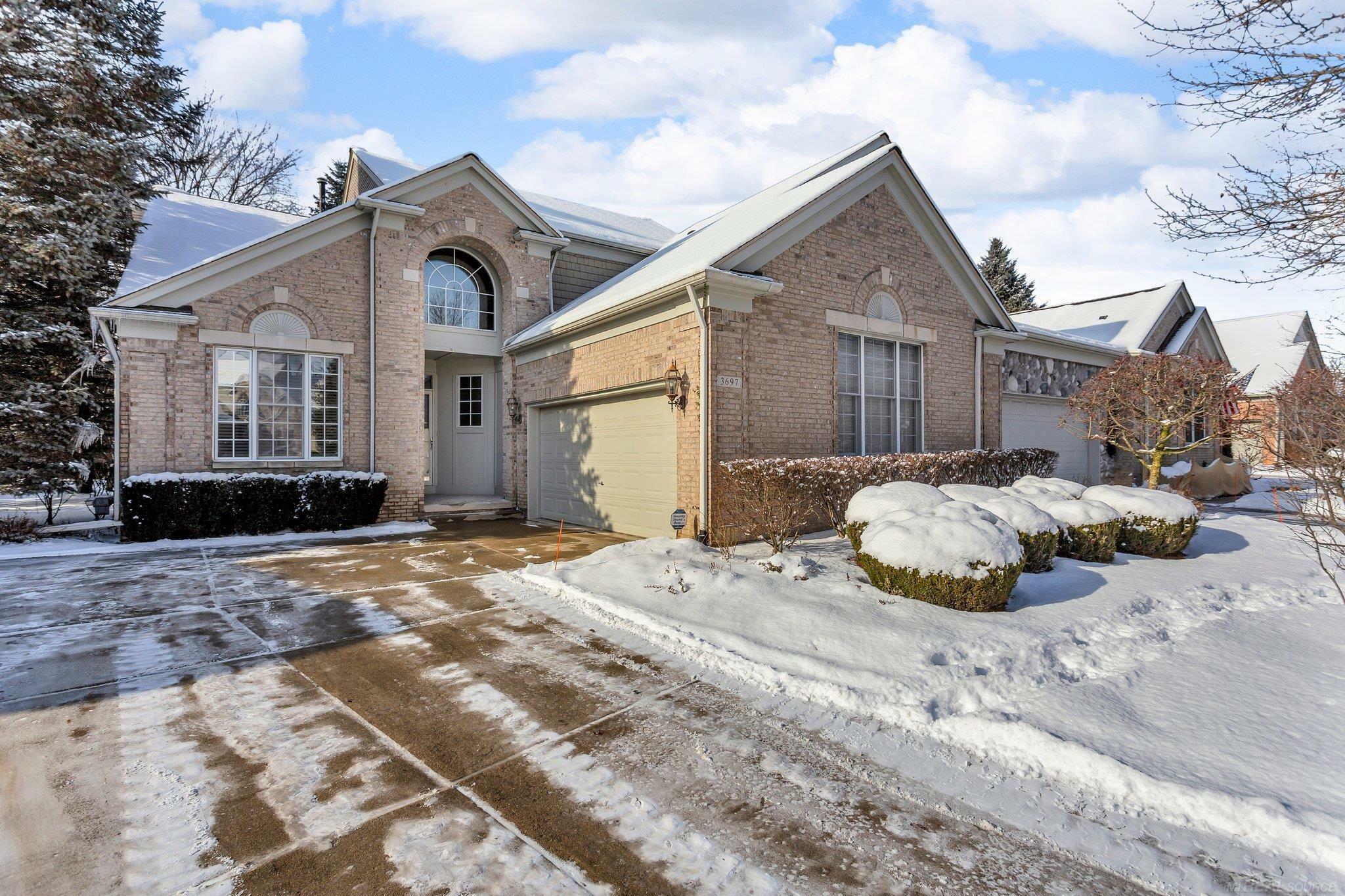 Property Photo:  3697 S Tremonte Circle  MI 48306 