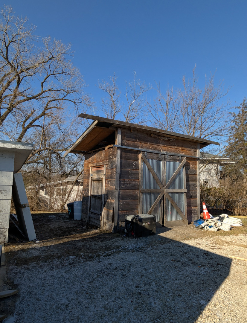 Property Photo:  5S501 Tuthill Road  IL 60563 