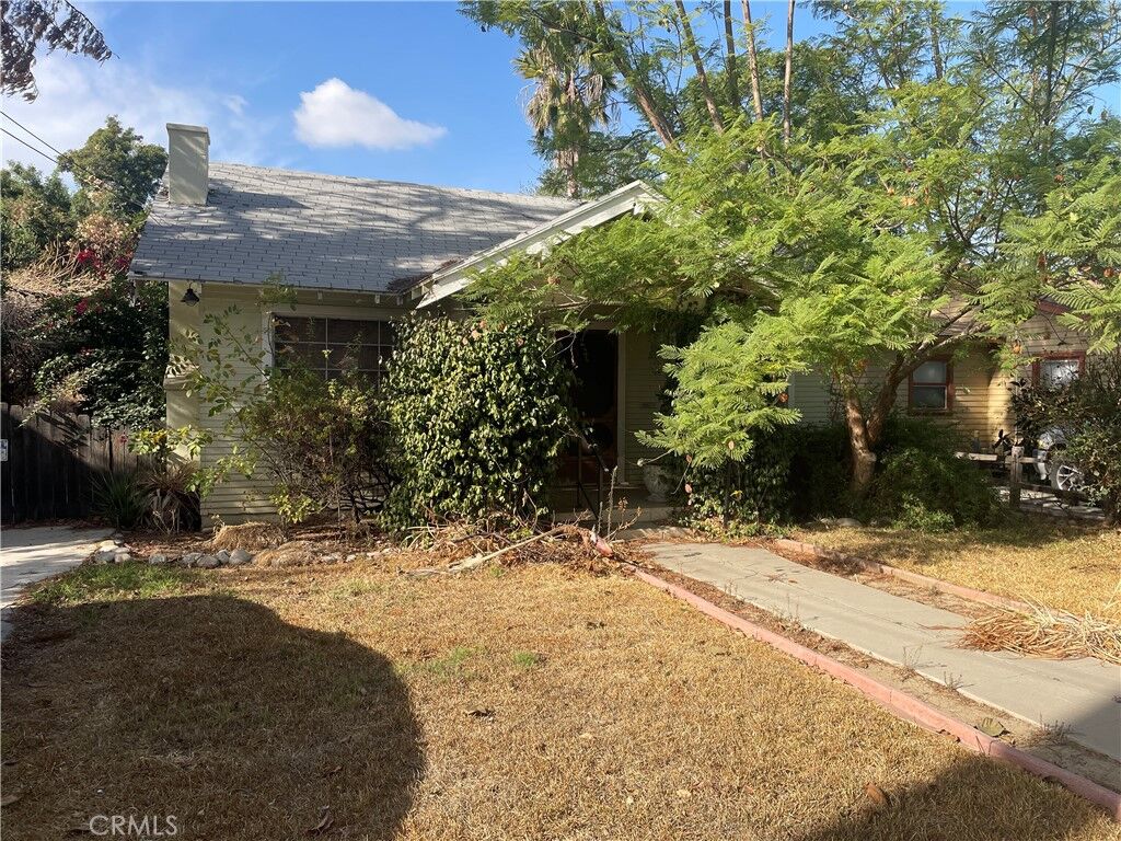 Property Photo:  3081 Locust Street  CA 92501 