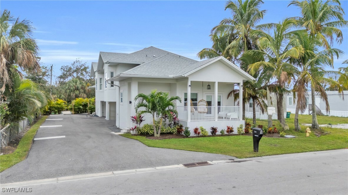 Property Photo: 3204 Karen Drive FL 34112