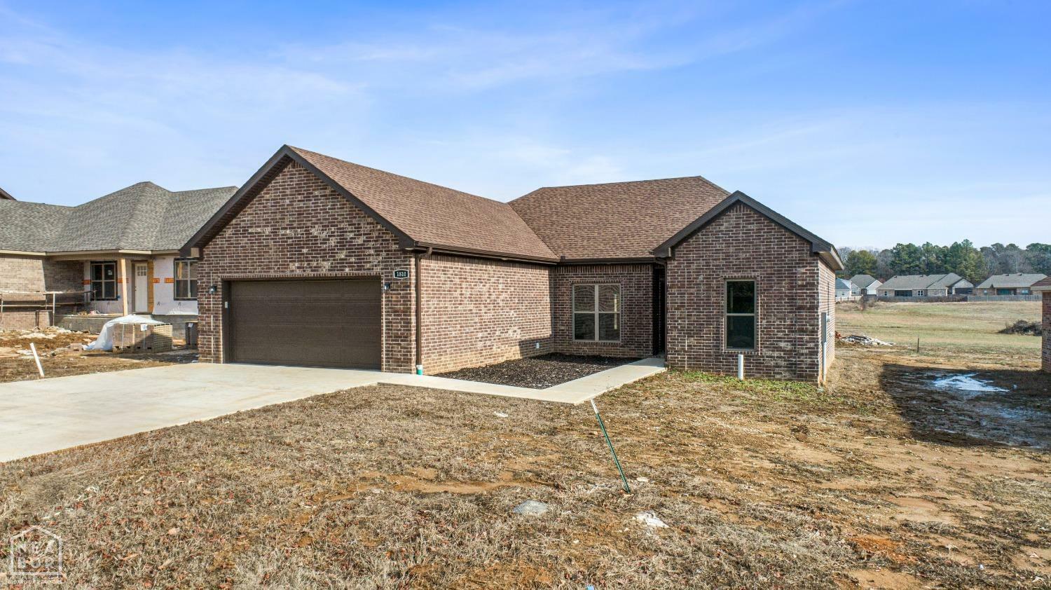 Property Photo:  1810 N Oak  AR 72416 