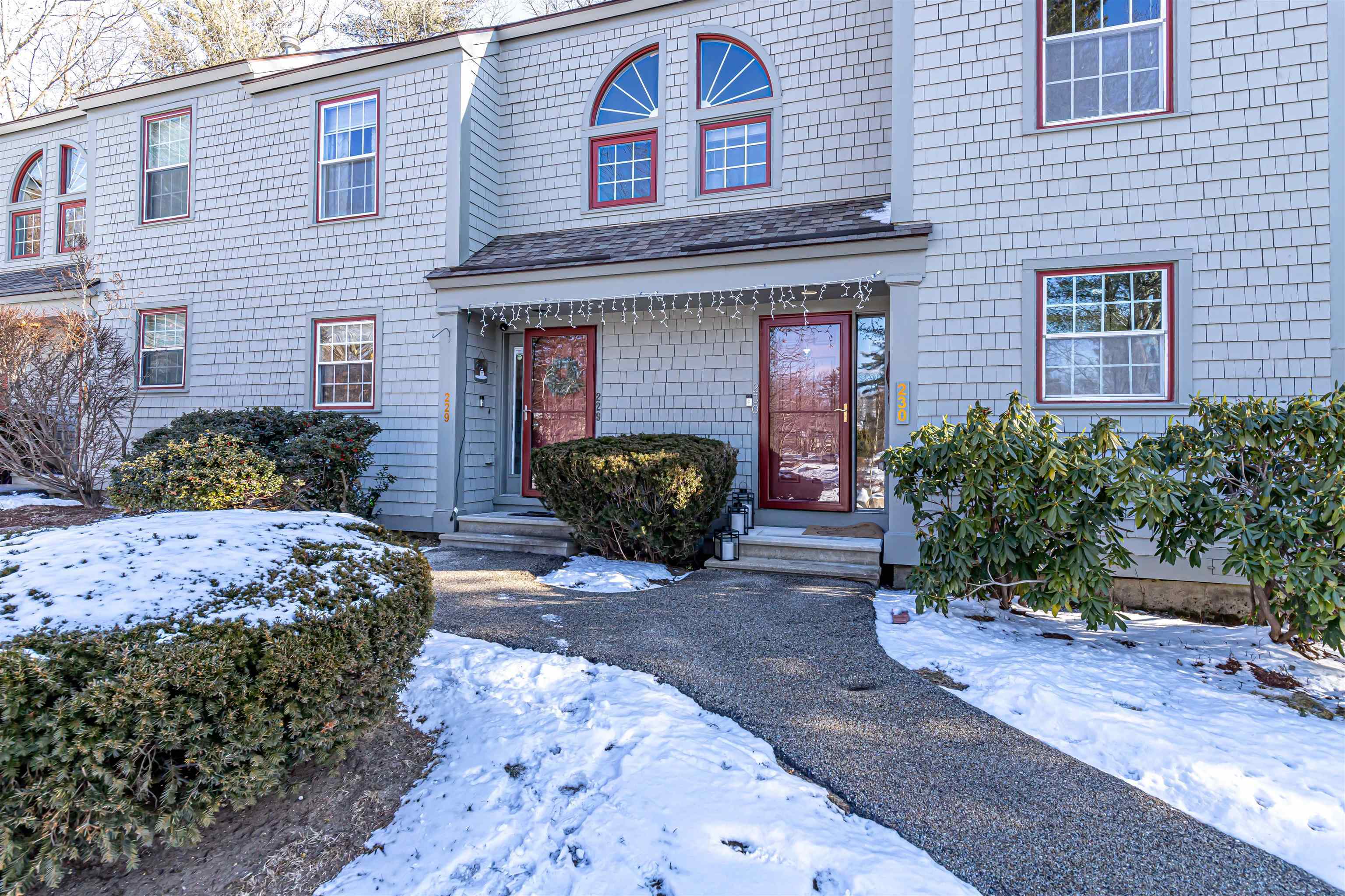 Property Photo:  1465 Hooksett Road  NH 03106 