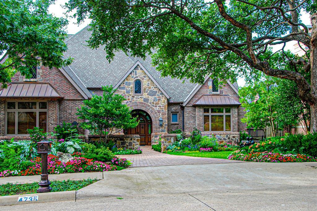 Property Photo: 4735 Stonehollow Way TX 75287