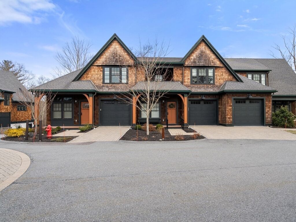 Property Photo:  3 Abbey Road 3  MA 01770 