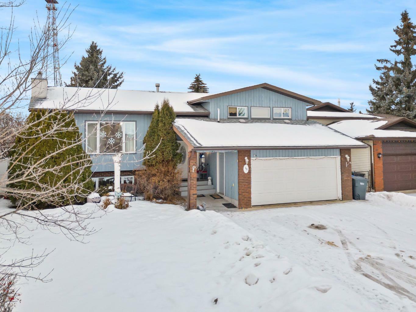 Property Photo:  49 Huget Crescent  AB T4N 6N3 