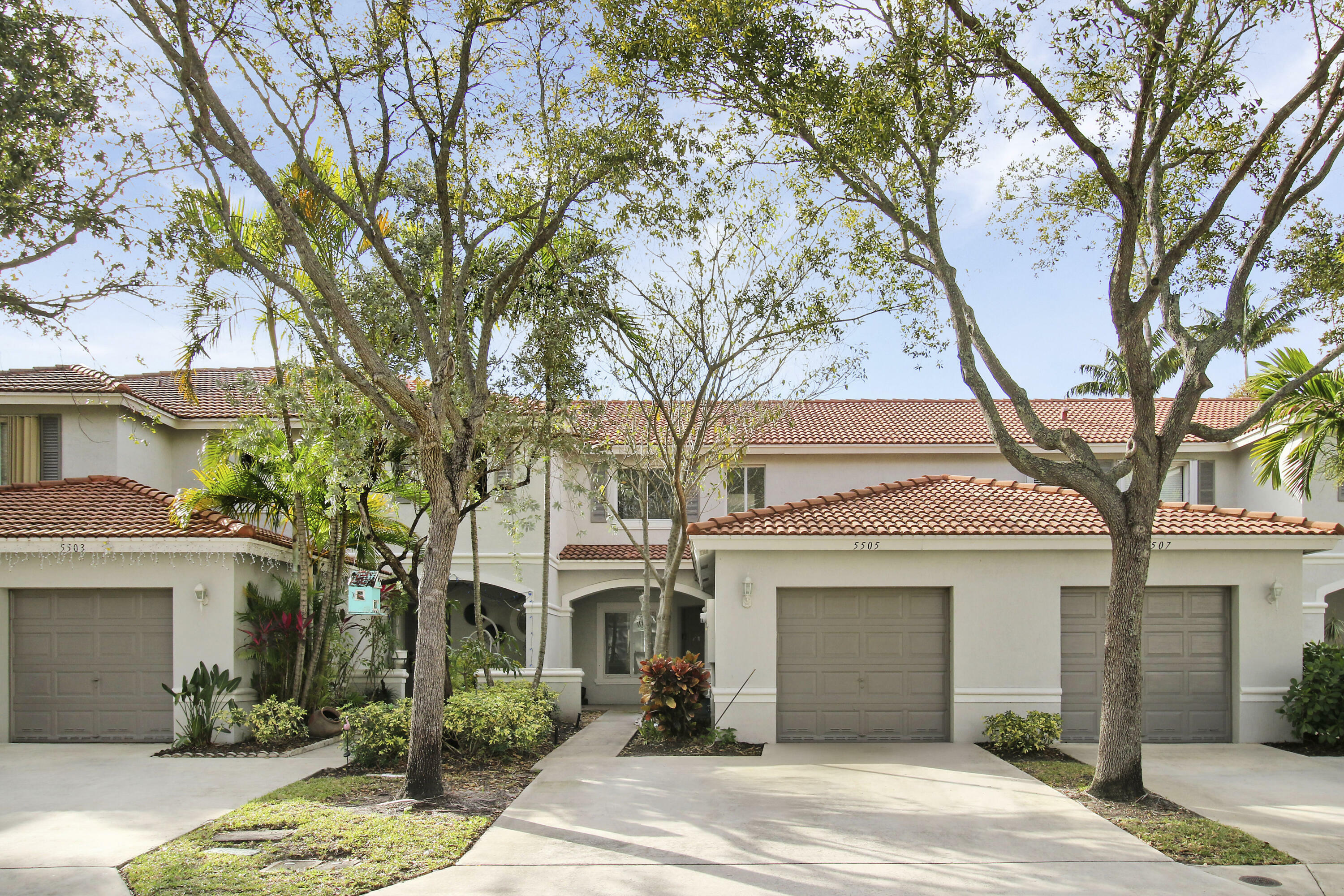 Property Photo:  5505 Crossing Rocks Court 5505  FL 33407 