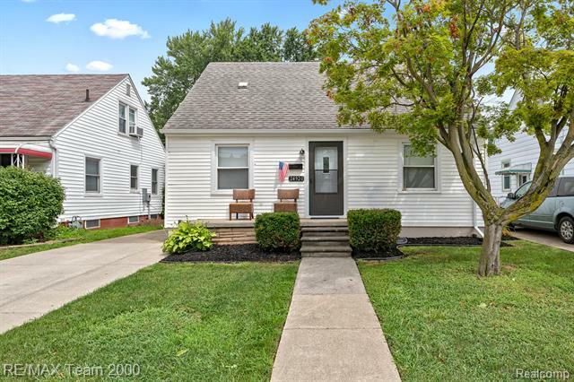 Property Photo:  24920 Hickory Street  MI 48124 